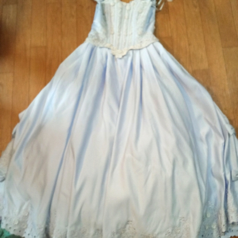 Amy Lee Hilton bridal gown